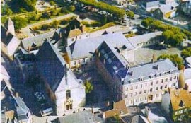 Saint-Amand-Montrond-Mairie